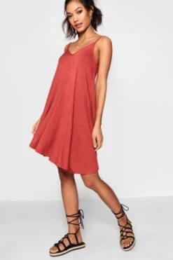 Basic Kleid Mit V-Ausschnitt