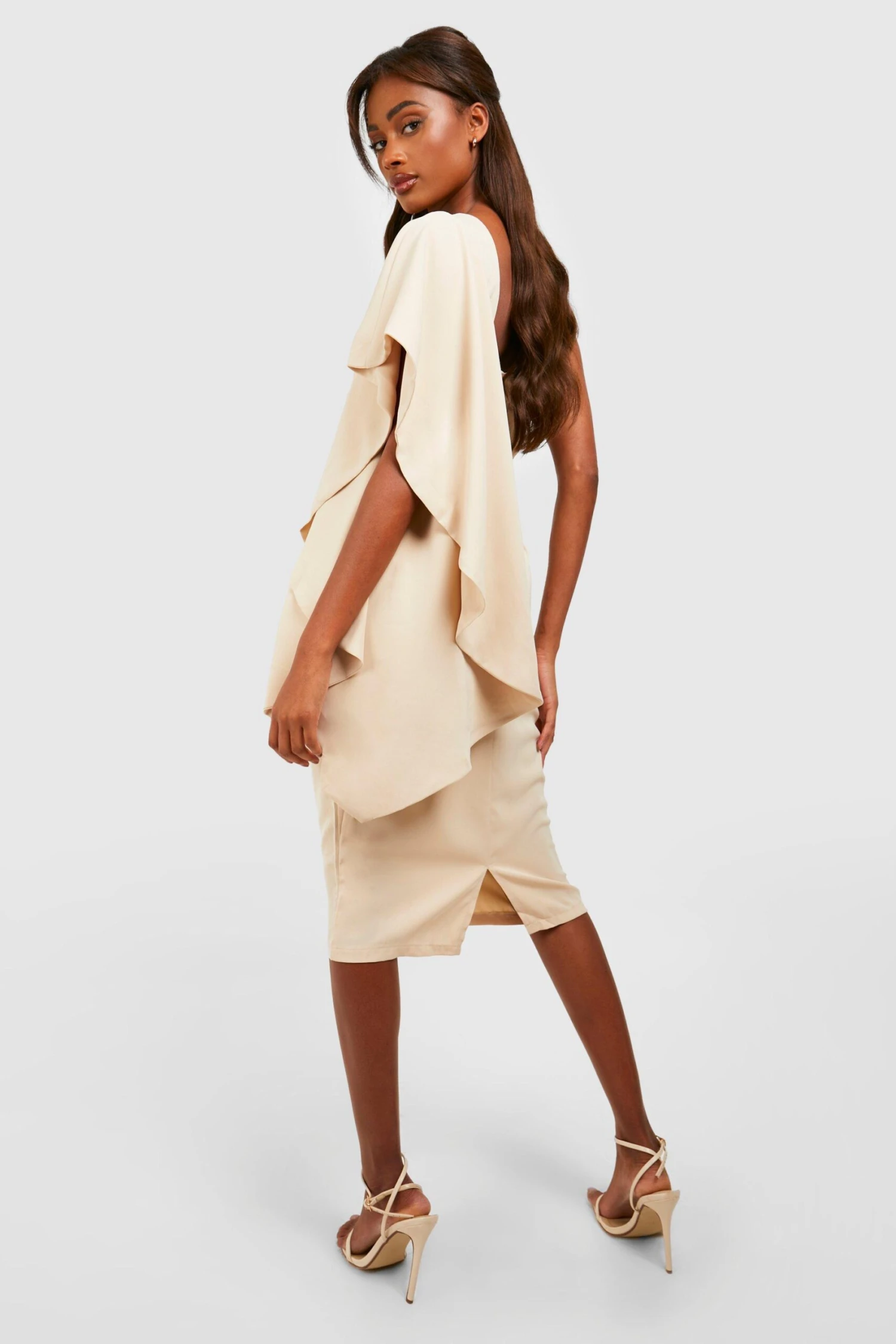 Satin-Midikleid Mit Rüschenärmeln 4 Satin-Midikleid Mit Rüschenärmeln – Bild 2