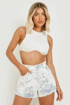 Jeansshorts Mit Rohem Saum Und Porzellan-Print