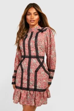 Minikleid Mit Spitzen-Detail Und Rüschensaum -Stil Formen Verkäufe gzz14736 berry xl 3