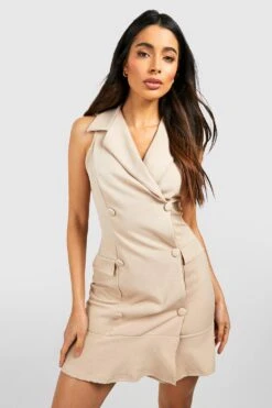 Ärmelloses Blazerkleid Mit Rüschensaum