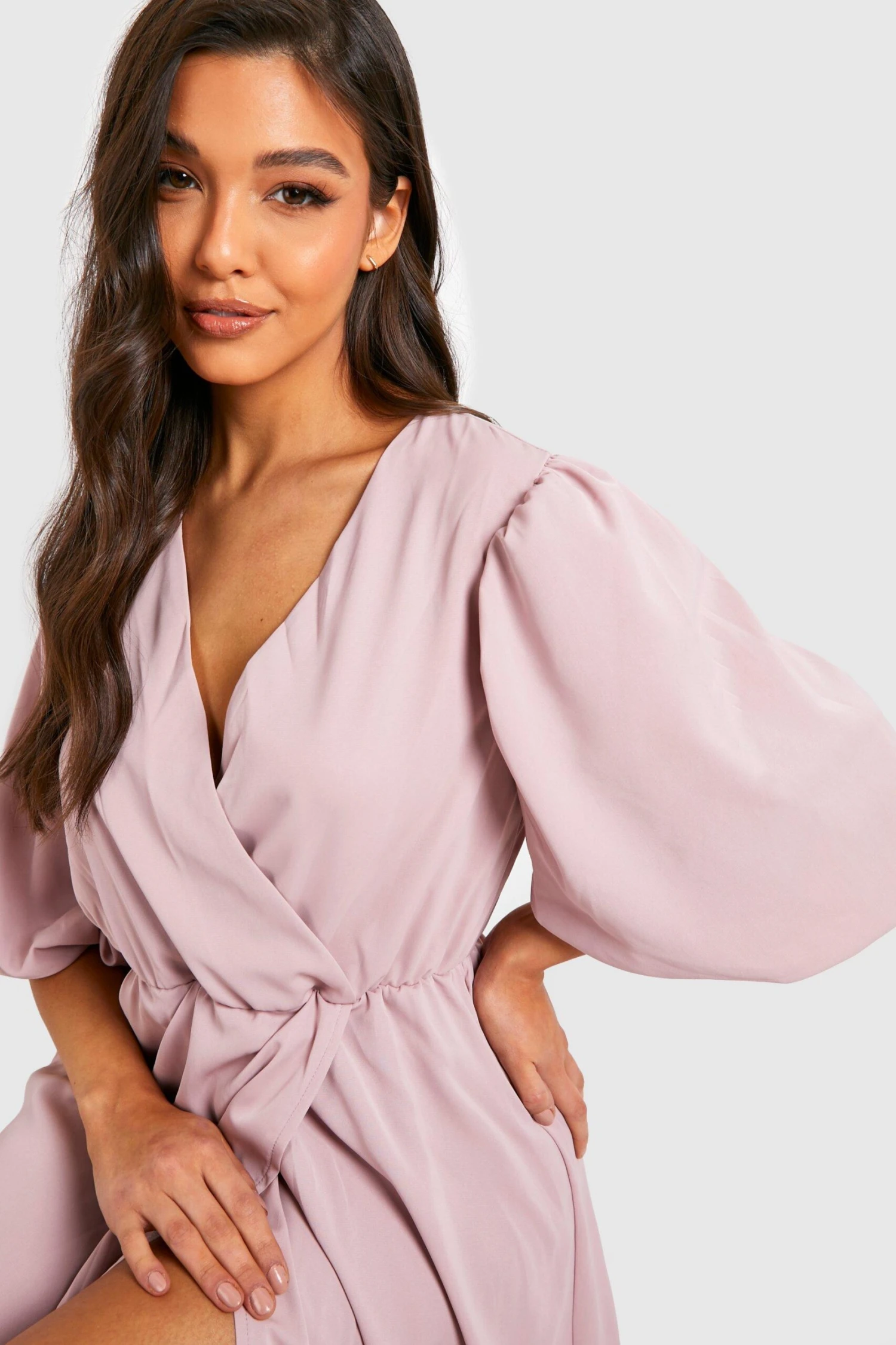 Wickel-Skaterkleid Mit Puffärmeln 6 Wickel-Skaterkleid Mit Puffärmeln – Bild 4