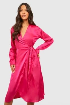 Das Midi-Wickelkleid