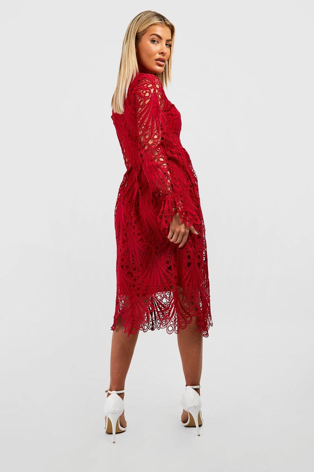 Hochgeschlossenes Premium Midi-Skaterkleid Aus Spitze 4 Hochgeschlossenes Premium Midi-Skaterkleid Aus Spitze – Bild 2