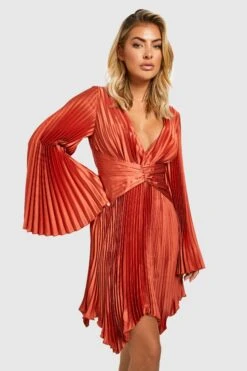 Satin-Skaterkleid Mit Weiten Ärmeln