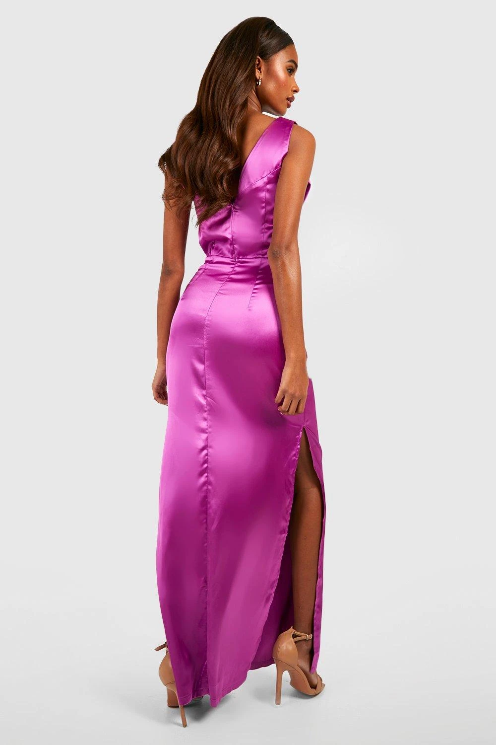 Brautjungfern Satin-Maxikleid Mit Wasserfallausschnitt 4 Brautjungfern Satin-Maxikleid Mit Wasserfallausschnitt – Bild 2