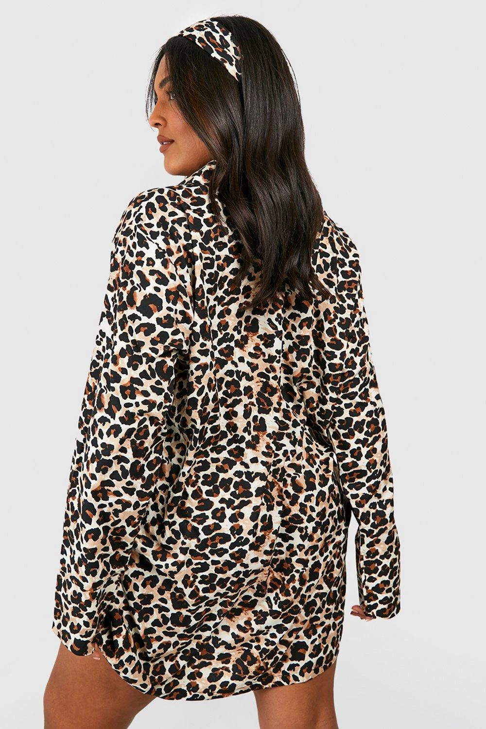 Plus Leopardenprint Hemdkleid Mit Tuch 4 Plus Leopardenprint Hemdkleid Mit Tuch – Bild 2