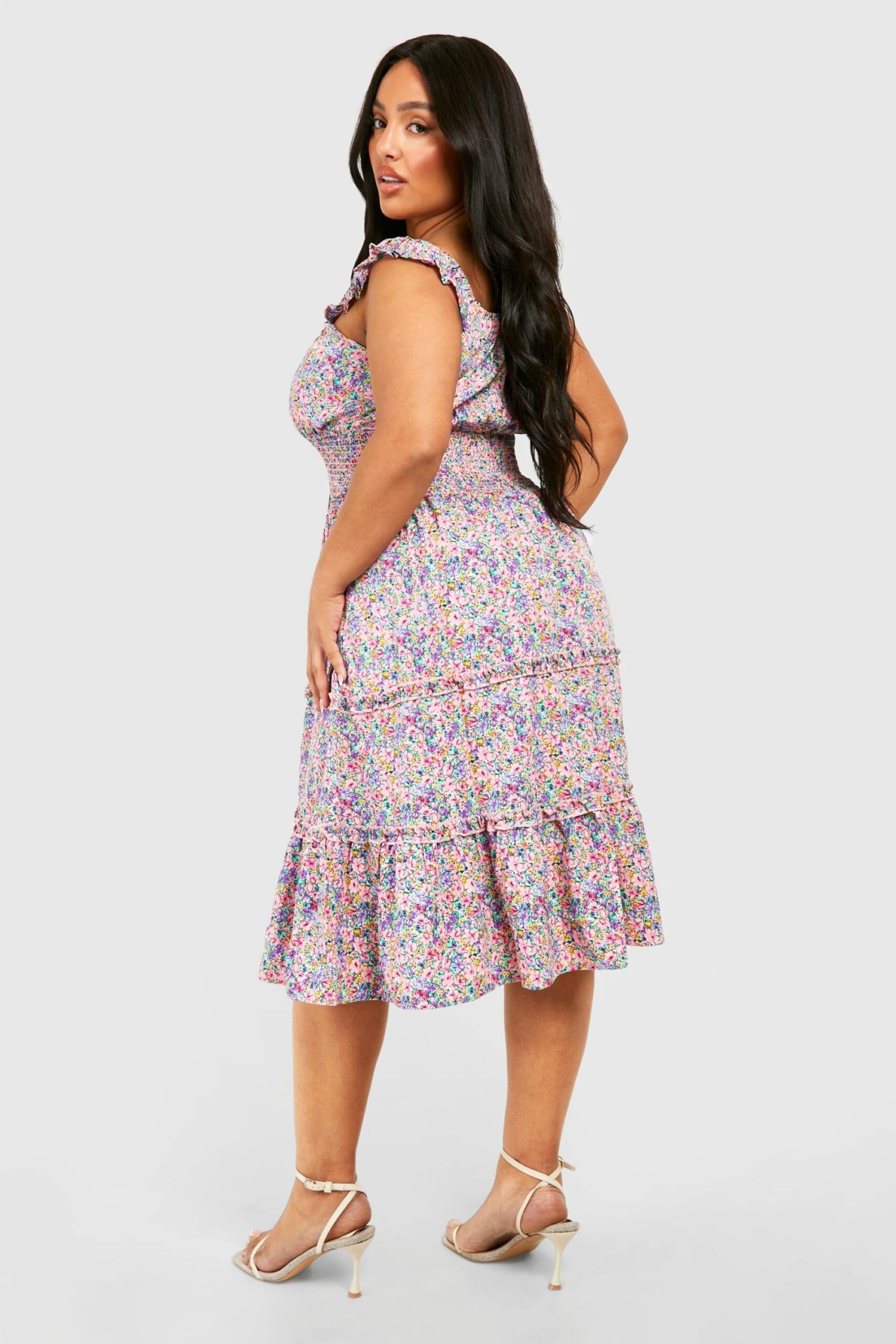 Plus Florales Gestuftes Midikleid 4 Plus Florales Gestuftes Midikleid – Bild 2