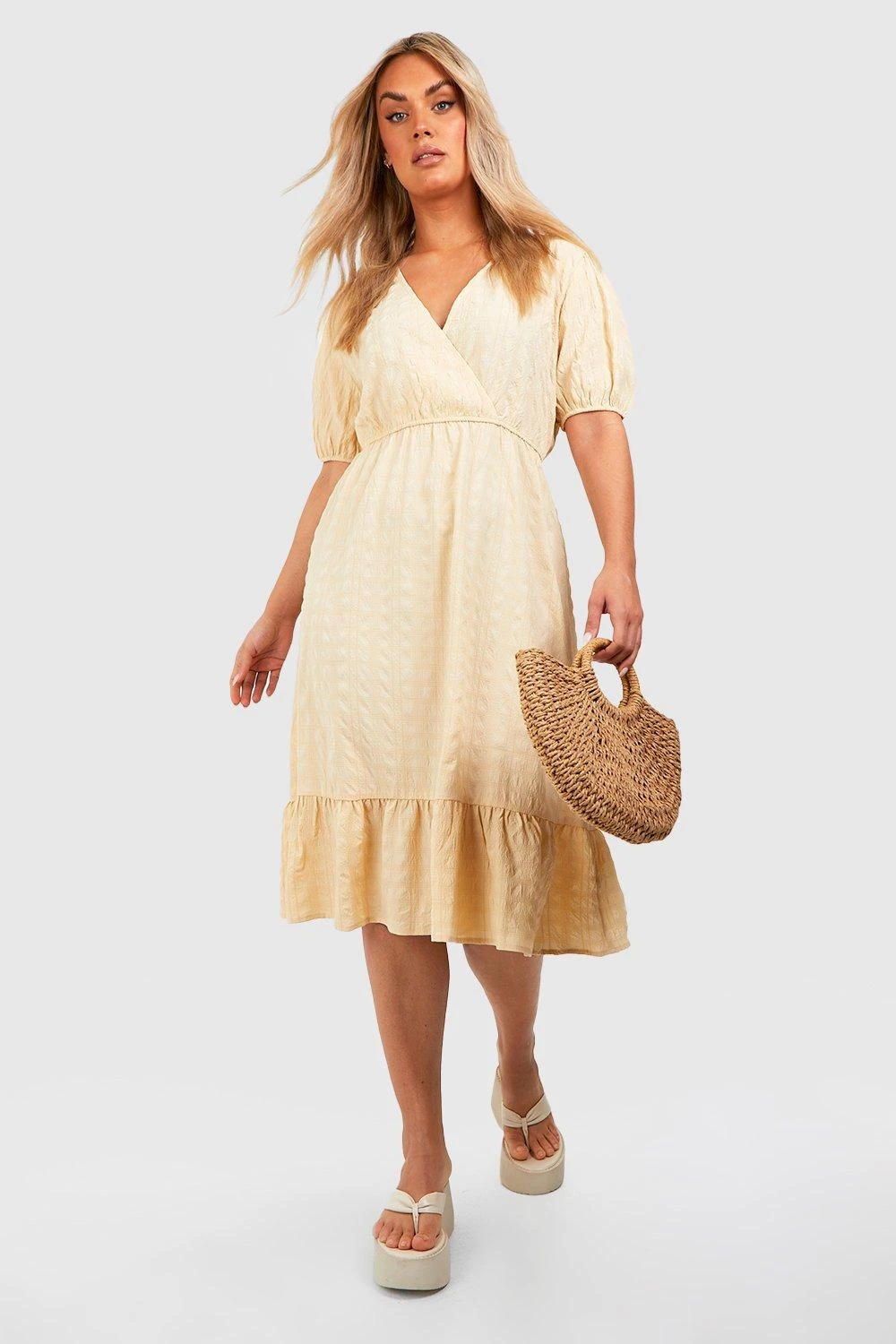 Plus Seersucker Wickel-Midikleid 3 Plus Seersucker Wickel-Midikleid