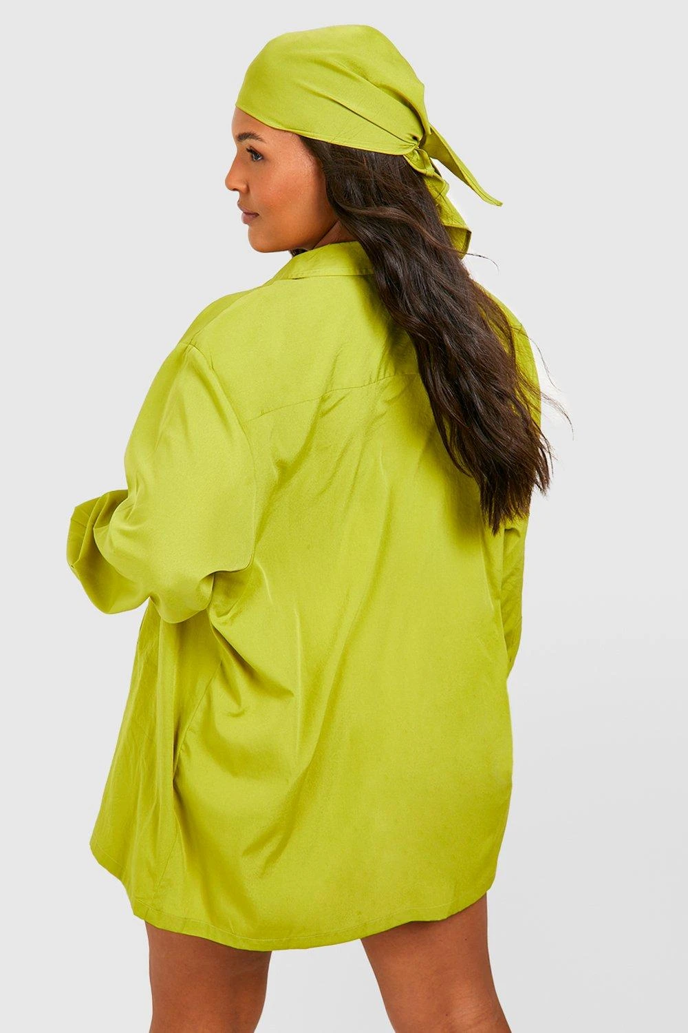 Plus Hemd, Bralette Und Tuch 4 Plus Hemd, Bralette Und Tuch – Bild 2