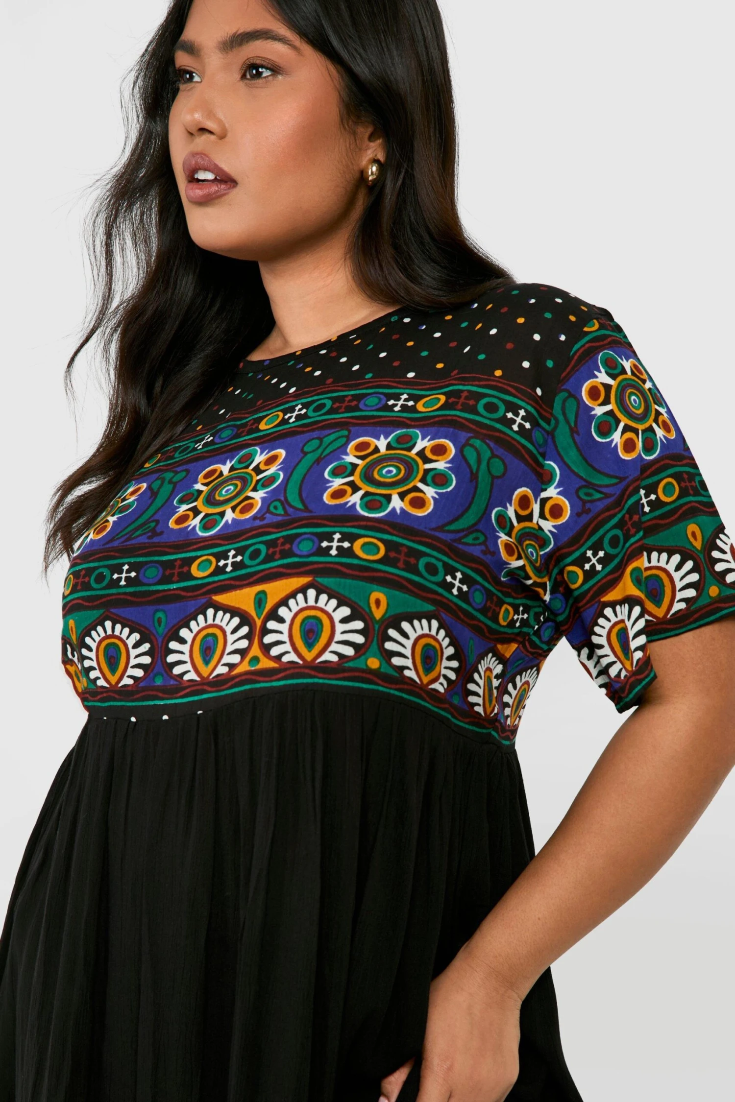 Plus Smok-Kleid Mit Retro-Print 6 Plus Smok-Kleid Mit Retro-Print – Bild 4