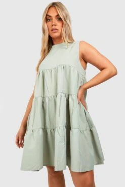 Plus Gestuftes Smokkleid