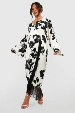 Plus Wickelkleid Mit Quasten-Saum