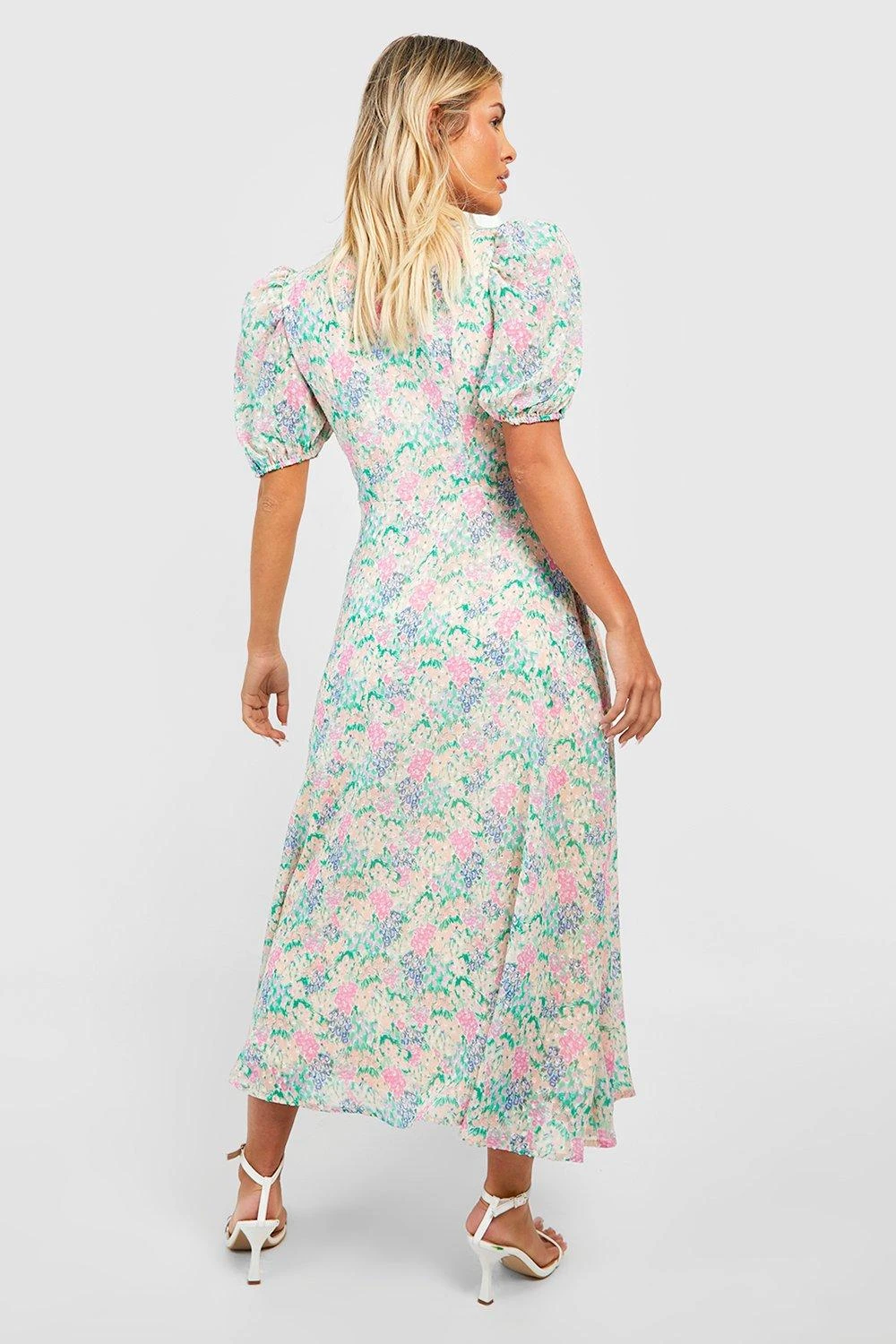 Strukturiertes Florales Midikleid Mit Knopfleiste 4 Strukturiertes Florales Midikleid Mit Knopfleiste – Bild 2