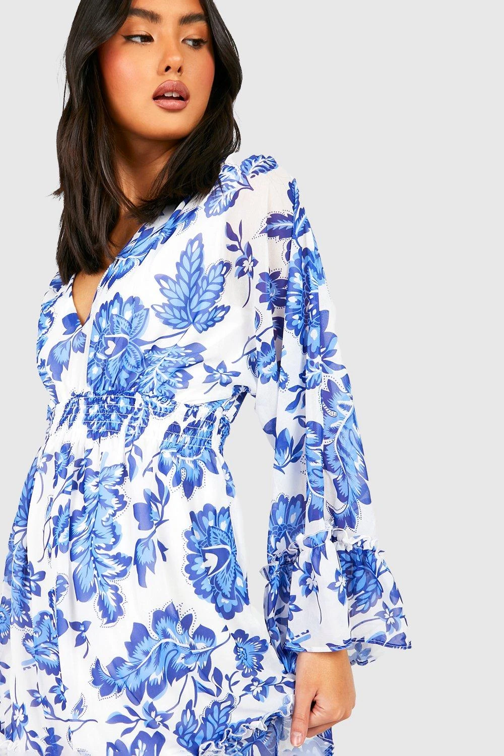 Florales Chiffon-Skaterkleid Mit Rüschensaum 6 Florales Chiffon-Skaterkleid Mit Rüschensaum – Bild 4