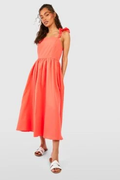 Midi-Smokkleid Mit Rüschen