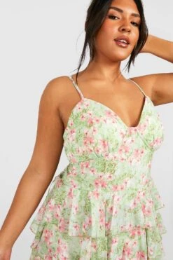 Plus Florales Gestuftes Chiffon-Midikleid