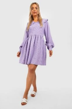 Plus Kariertes Smokkleid Mit Kragen-Detail