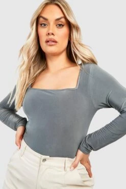 Plus Body Mit Geradem Ausschnitt