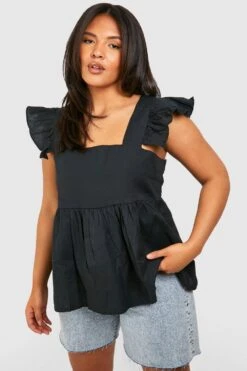 Plus Kitteloberteil Aus Leinen Mit Rüschen