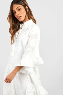 Strukturiertes Midi-Smokkleid Mit Rüschen 8 Strukturiertes Midi-Smokkleid Mit Rüschen -Stil Formen Verkäufe gzz48122 cream xl 2