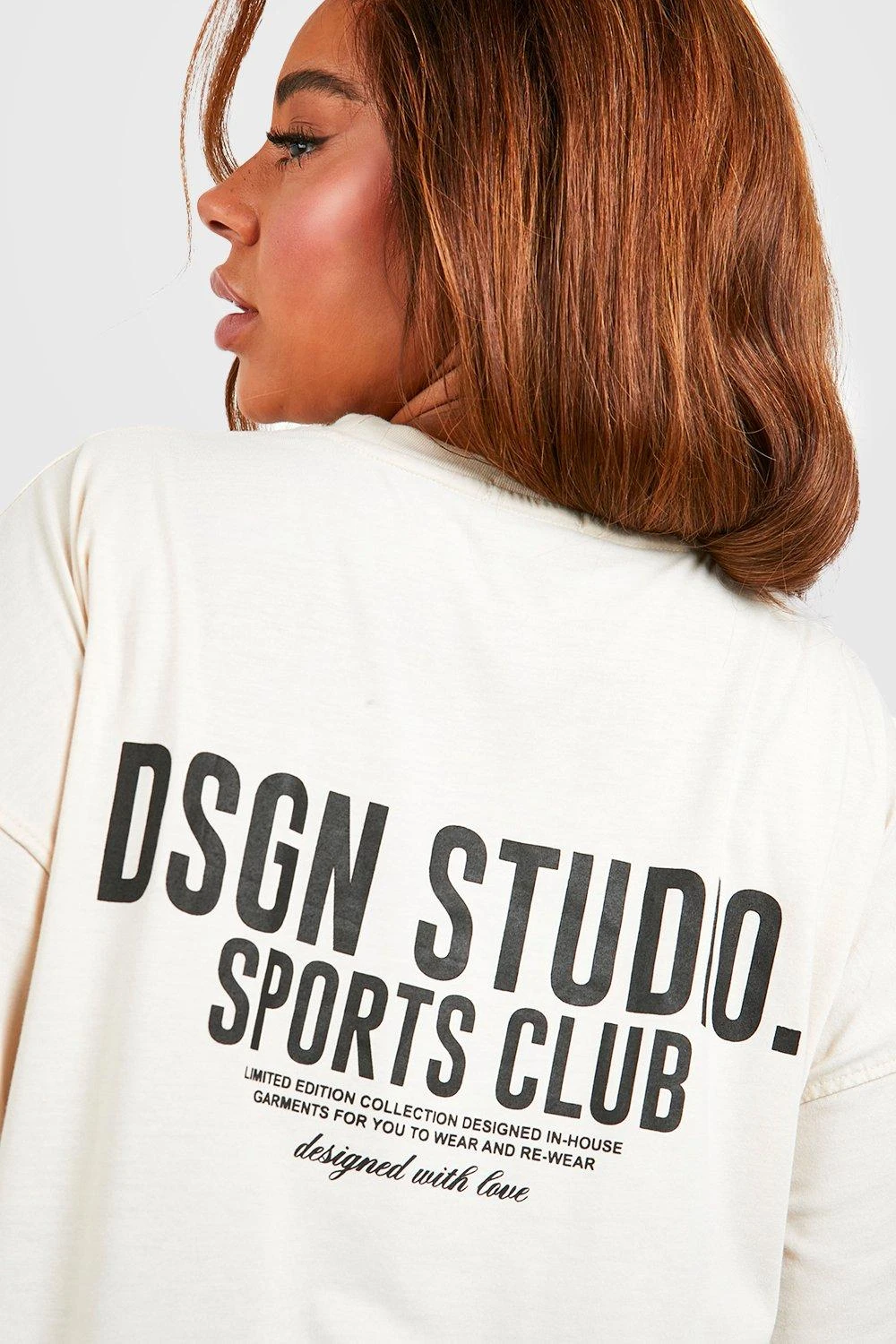 Plus Oversize T-Shirt Mit Sports Club Slogan 6 Plus Oversize T-Shirt Mit Sports Club Slogan – Bild 4