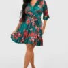 Plus Florales Wickel-Skaterkleid Mit Gürtel 2 Plus Florales Wickel-Skaterkleid Mit Gürtel -Stil Formen Verkäufe gzz51642 green xl