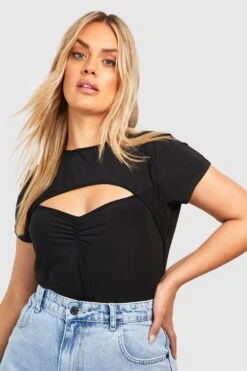 Plus Kurzärmliges Top Mit Keyhole-Ausschnitt