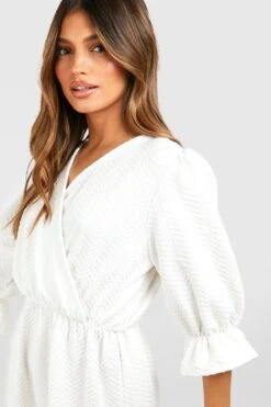 Strukturiertes Skaterkleid Mit Rüschen-Detail -Stil Formen Verkäufe gzz52205 ivory xl 3