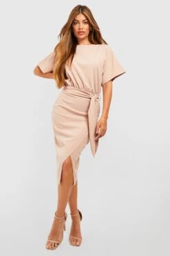 Midikleid Mit Boot-Ausschnitt Und Bindegürtel