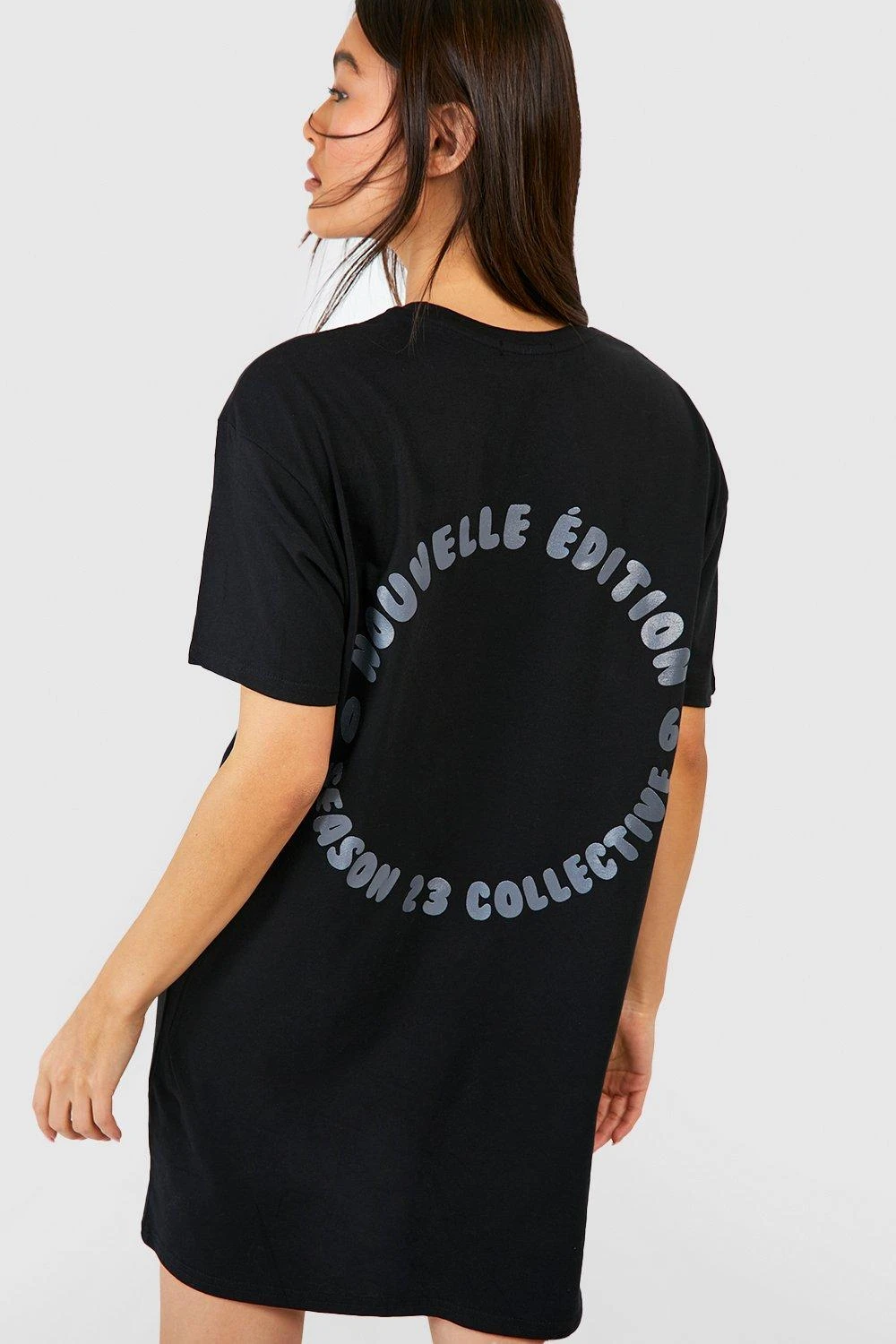 T-Shirt Kleid Mit Season Essentials Print 4 T-Shirt Kleid Mit Season Essentials Print – Bild 2