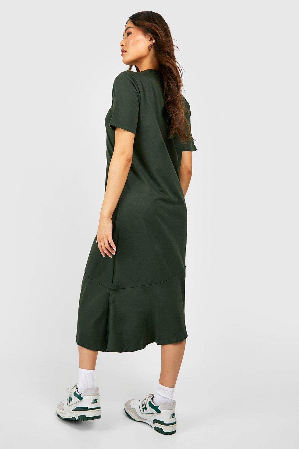 Asymmetrisches Oversize T-Shirt-Midikleid Aus Baumwolle 4 Asymmetrisches Oversize T-Shirt-Midikleid Aus Baumwolle – Bild 2