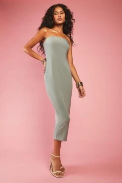 Bandeau-Midikleid Und Krawatte