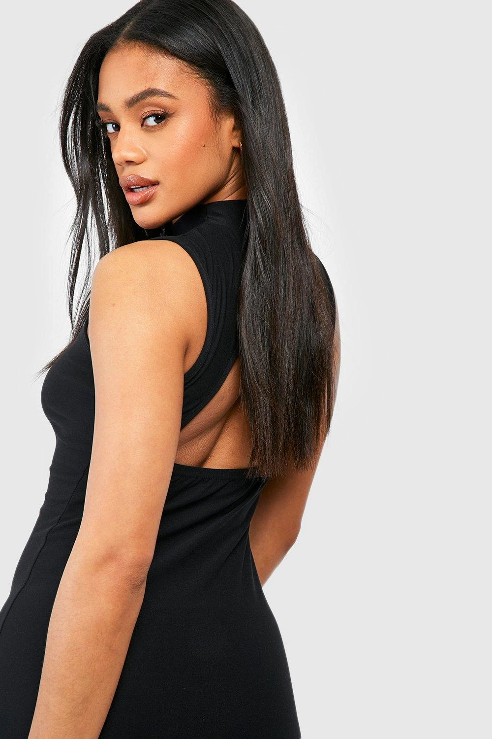 Hochgeschlossenes Soft Touch Midikleid 6 Hochgeschlossenes Soft Touch Midikleid – Bild 4