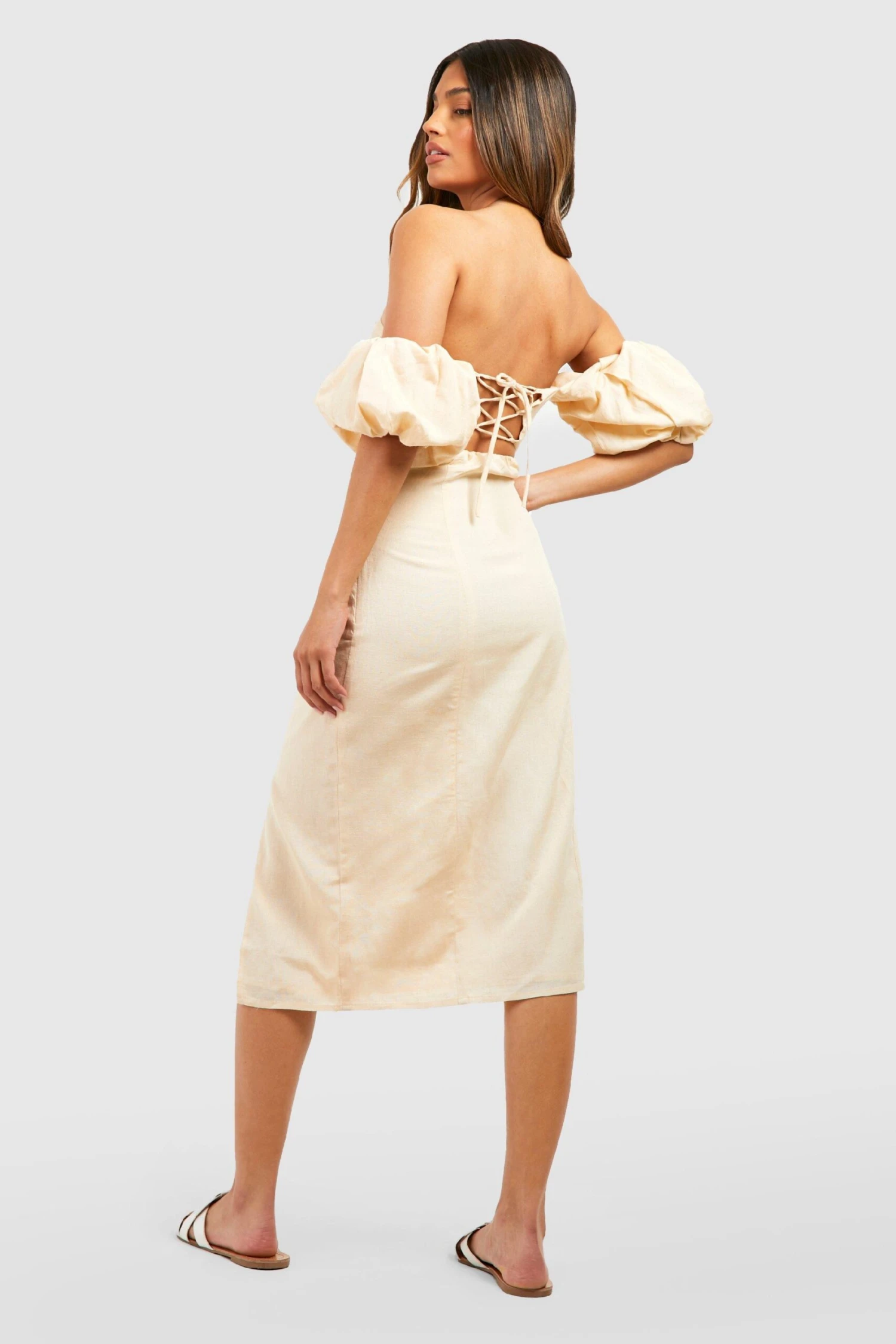 Geschnürtes Leinen-Etuikleid Mit Puffärmeln 4 Geschnürtes Leinen-Etuikleid Mit Puffärmeln – Bild 2