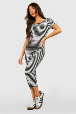 Gestreiftes Geripptes Midikleid Mit Kurzen Ärmeln 8 Gestreiftes Geripptes Midikleid Mit Kurzen Ärmeln -Stil Formen Verkäufe gzz53689 black xl 2