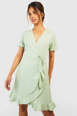 Rüschen-Wickelkleid