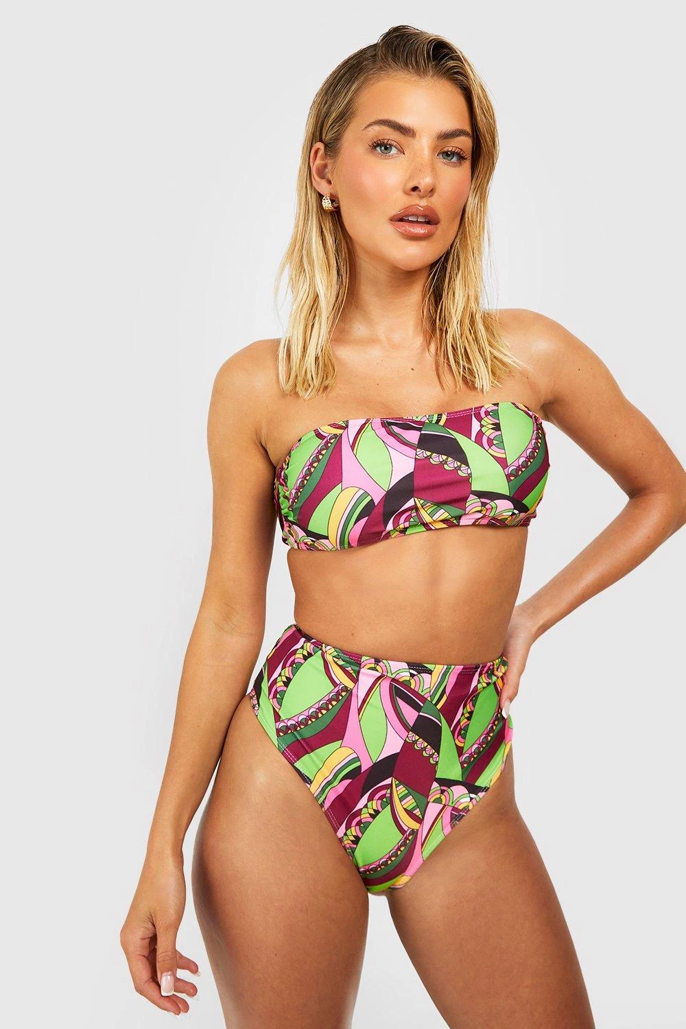 Bandeau-Bikini Mit Hohem Bund Und Paisley-Print 3 Bandeau-Bikini Mit Hohem Bund Und Paisley-Print