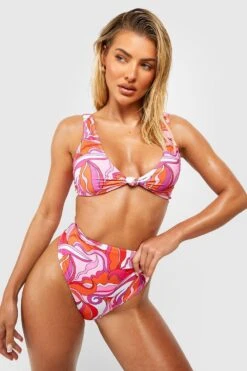 Pinker Bikini Mit Hohem Beinausschnitt, Abstraktem Print Und Knoten