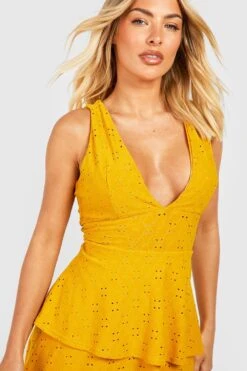 Lochmuster Rüschen-Skaterkleid Aus Jersey Mit Tiefem Ausschnitt 9 Lochmuster Rüschen-Skaterkleid Aus Jersey Mit Tiefem Ausschnitt -Stil Formen Verkäufe gzz54139 mustard xl 3