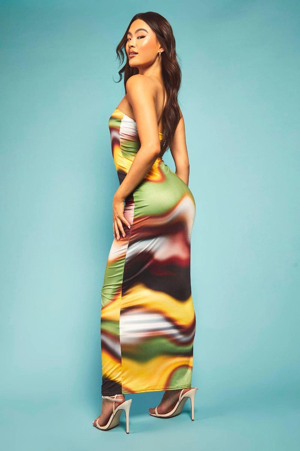 Bandeau-Maxikleid Mit Abstraktem Print 4 Bandeau-Maxikleid Mit Abstraktem Print – Bild 2