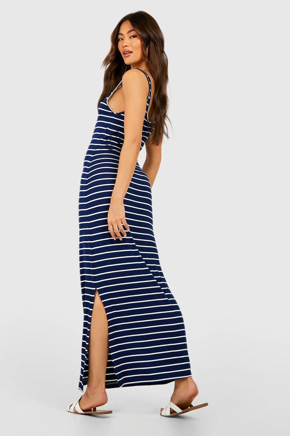 Gestreiftes Rundhals-Maxikleid 4 Gestreiftes Rundhals-Maxikleid – Bild 2