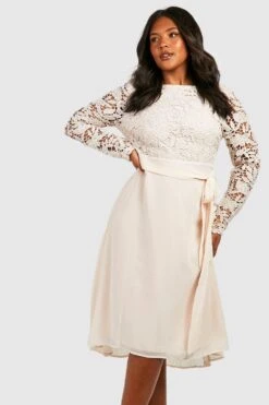 Plus Midikleid Mit Kontrast-Spitze