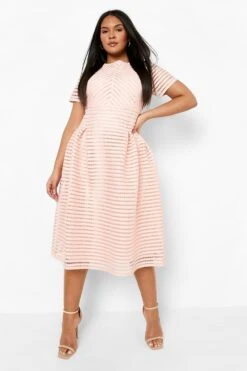 Plus Boutique Midikleid Mit Weitem Rock