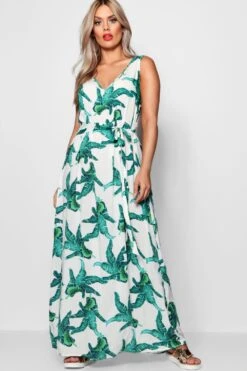 Plus Florales Maxikleid Mit V-Ausschnitt